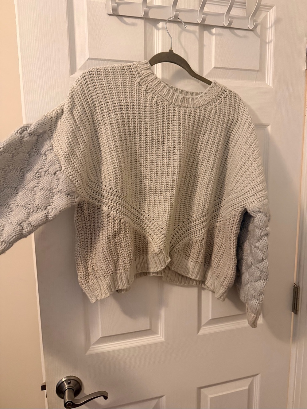 Splendid Cream Crewneck Cable Sleeve Sweater